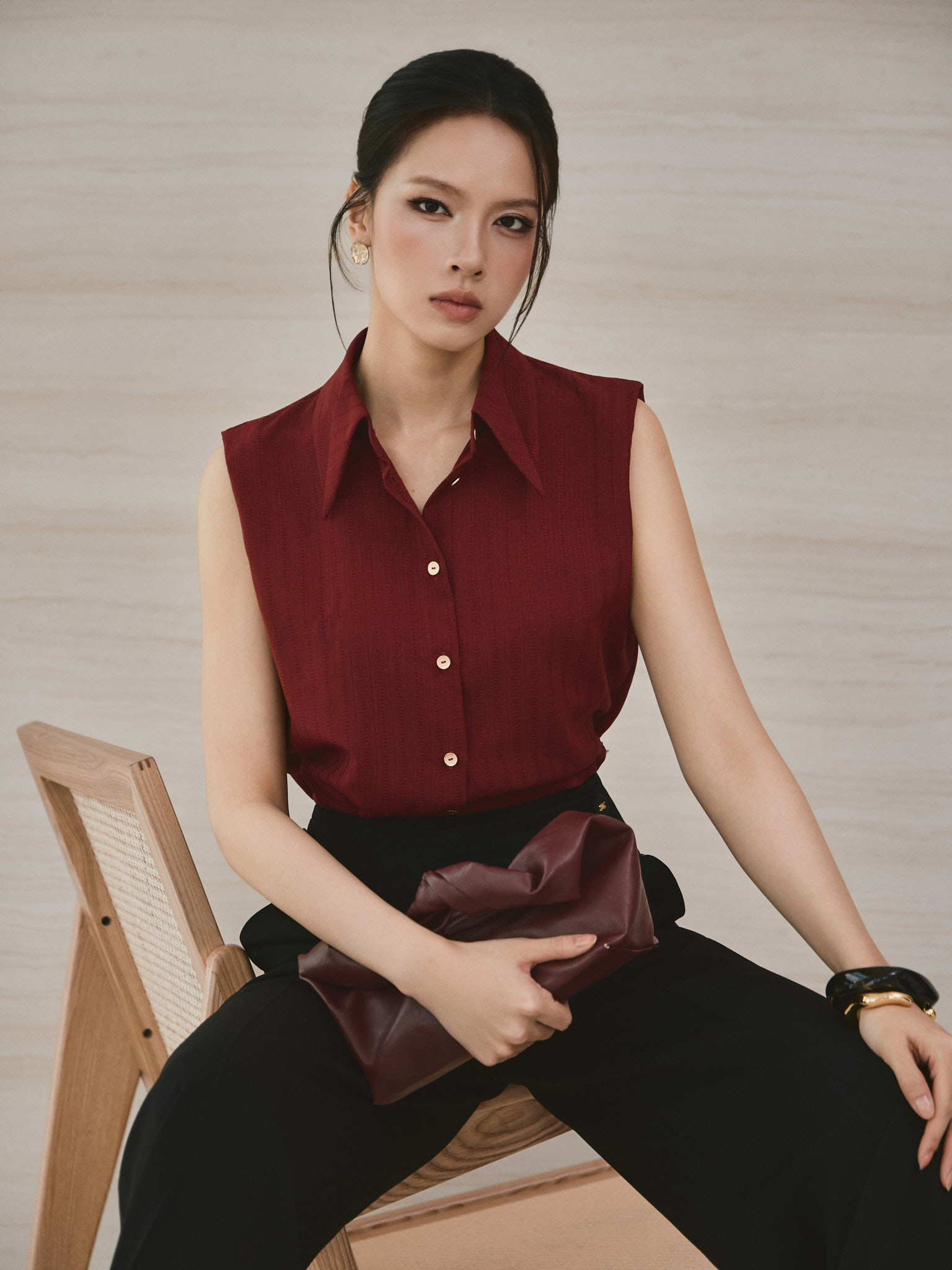 Quần ống dứng cạp trang trí cúc